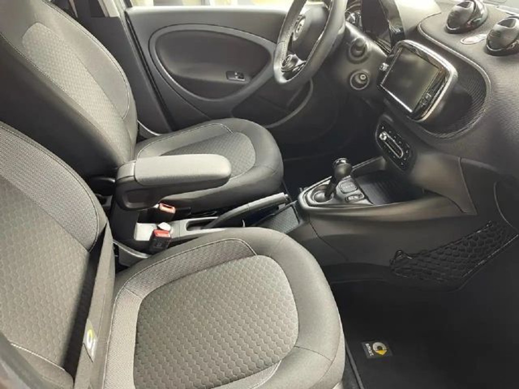 Smart EQ forfour
