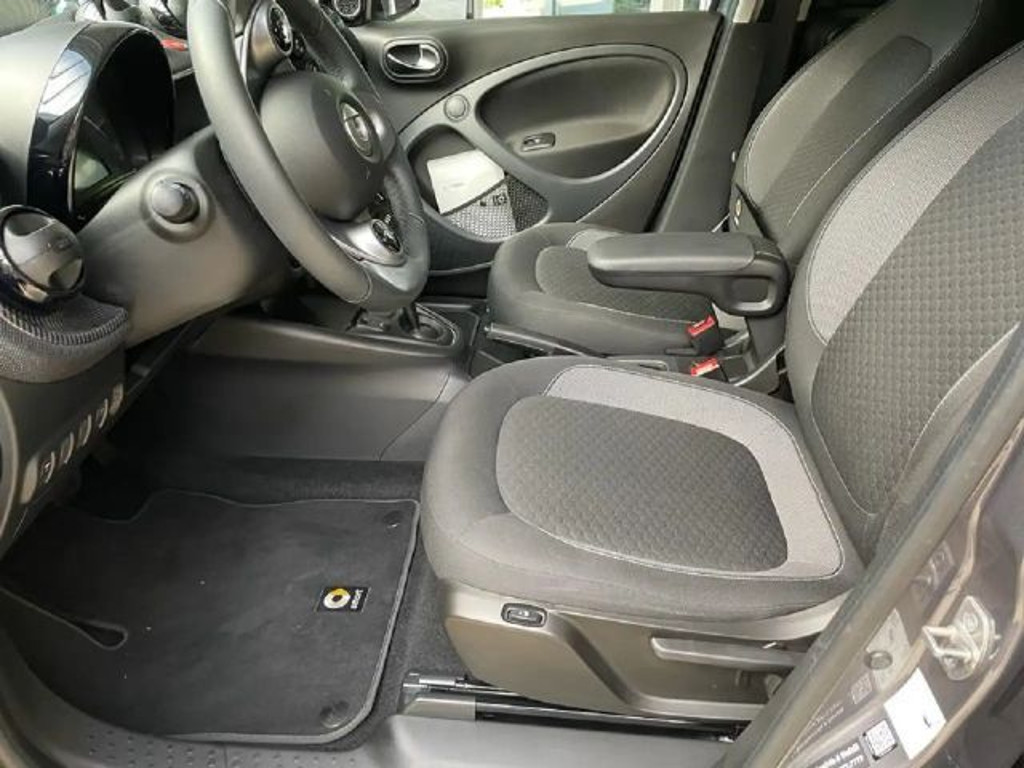 Smart EQ forfour