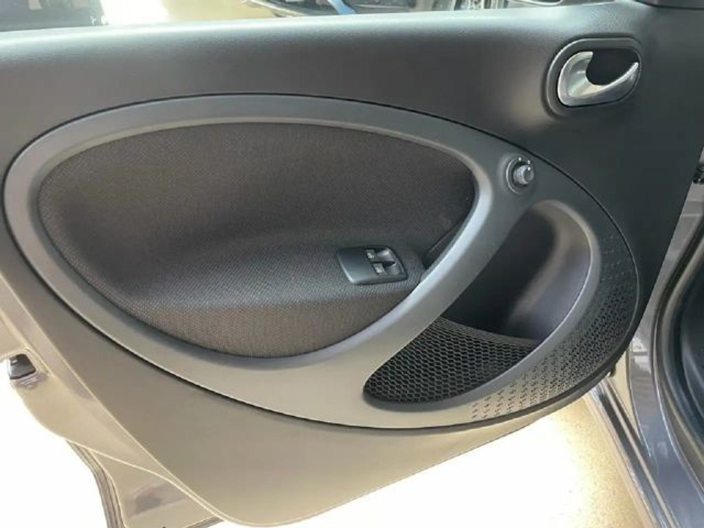 Smart EQ forfour
