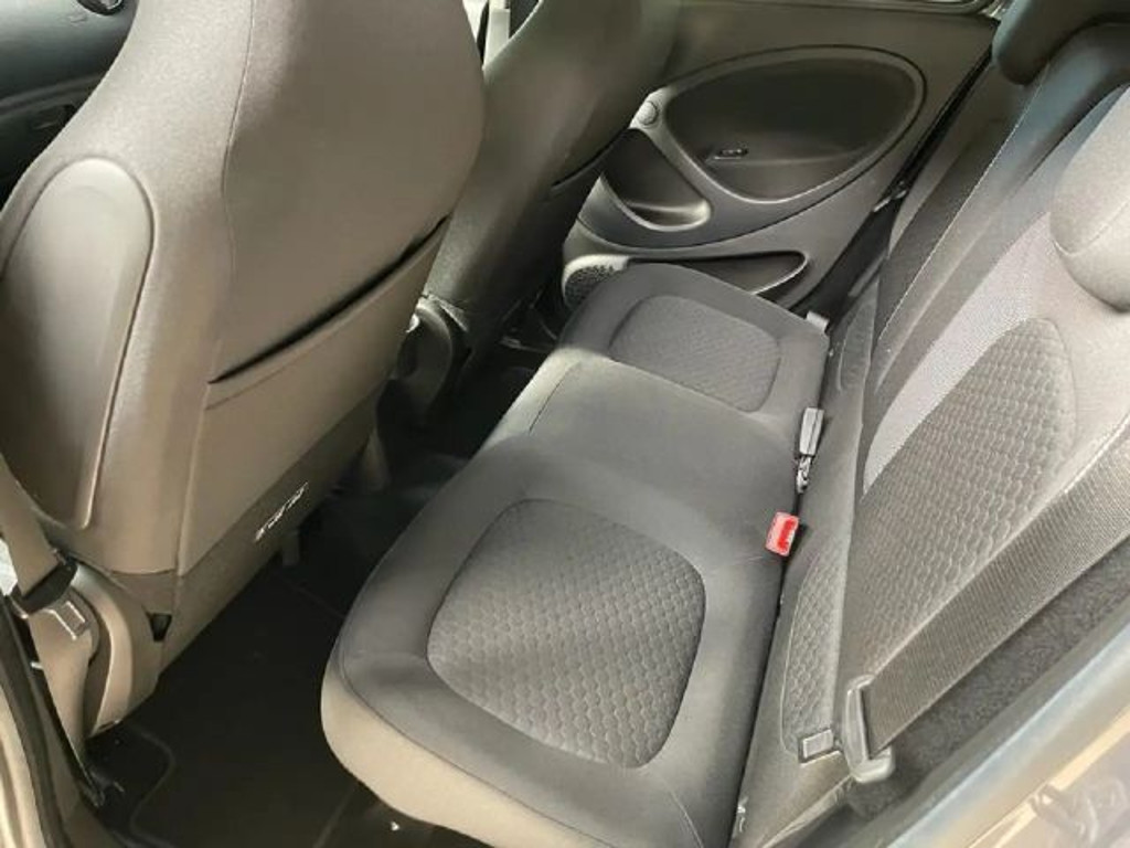 Smart EQ forfour