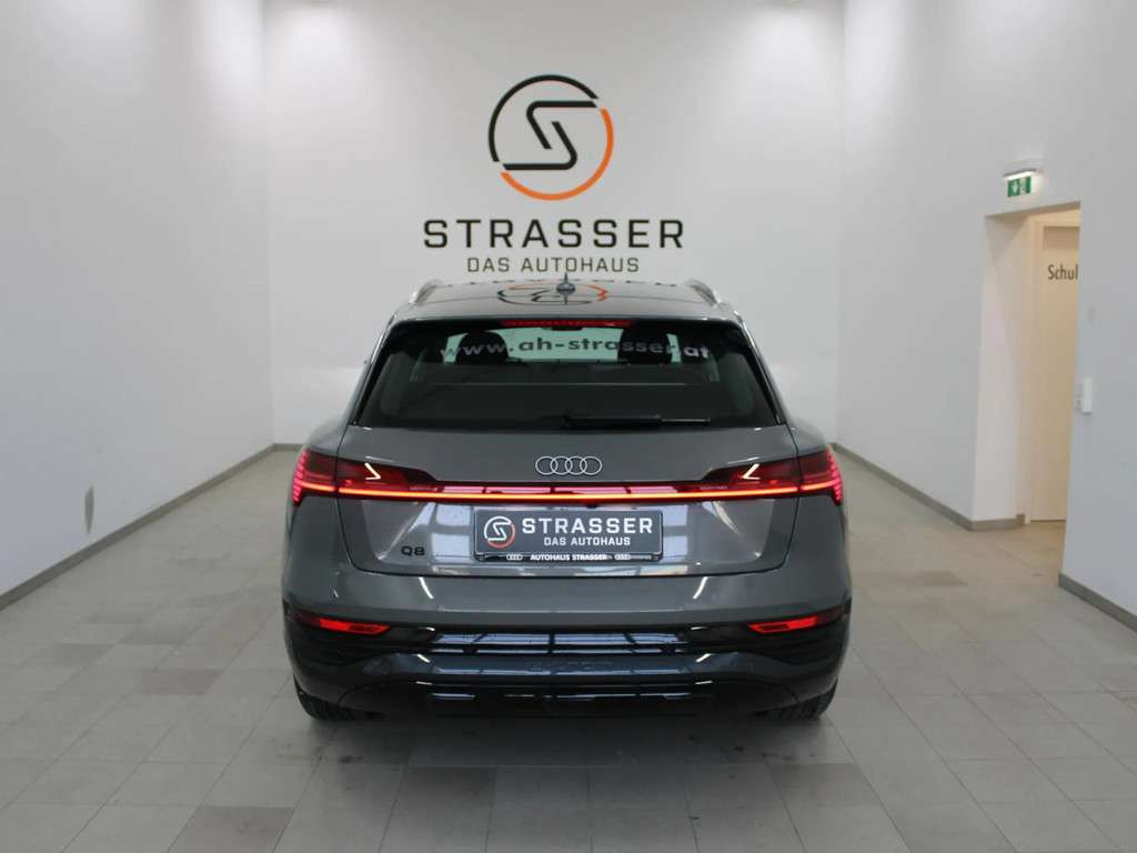 Audi Q8 e-tron
