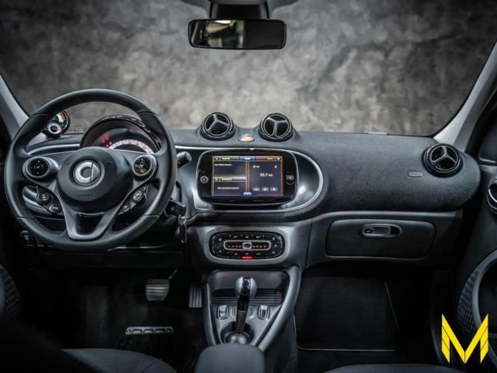 Smart EQ forfour