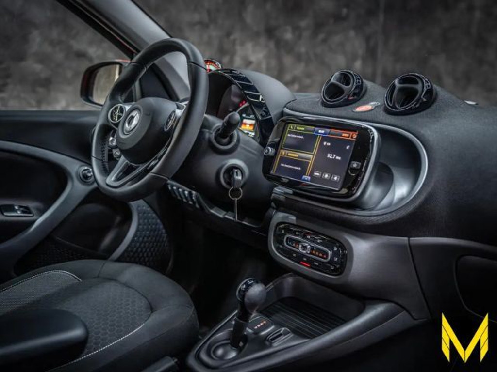 Smart EQ forfour
