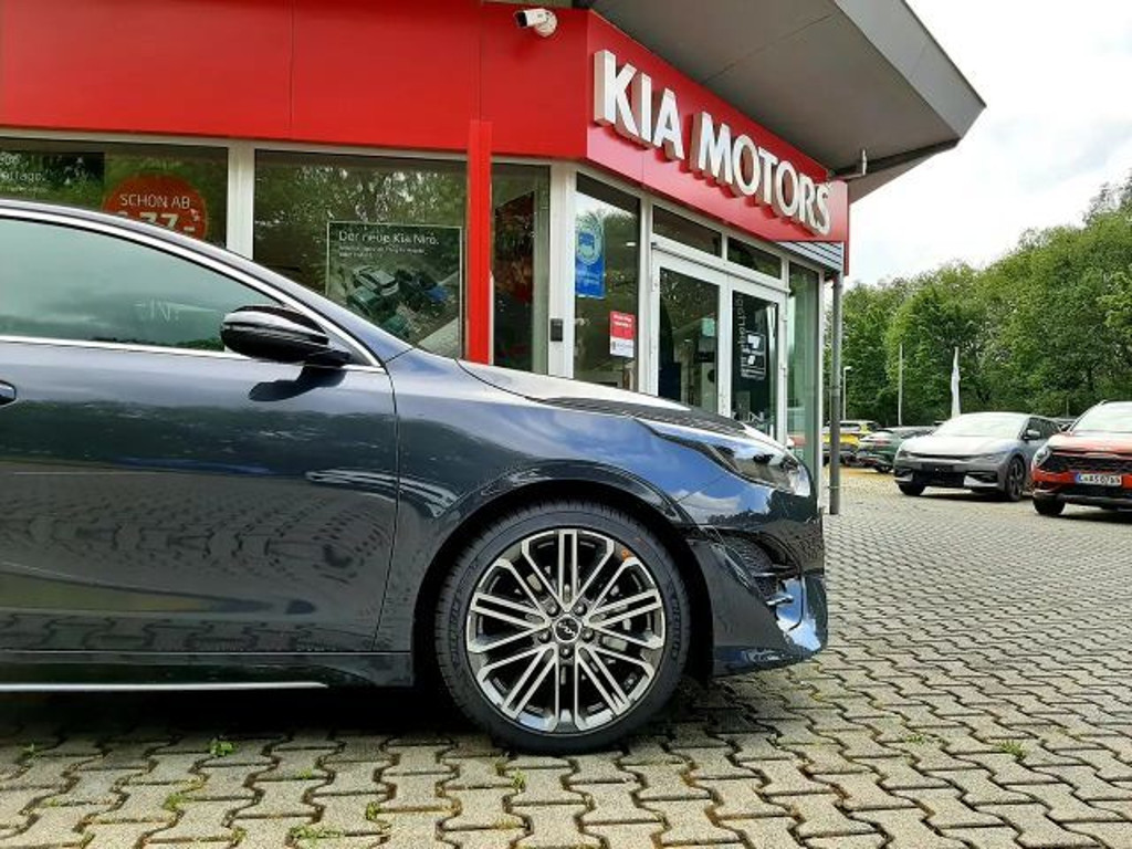 Kia ProCeed