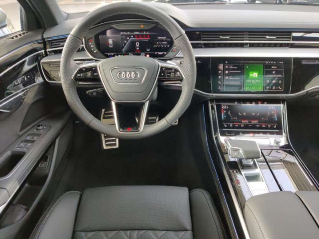 Audi S8