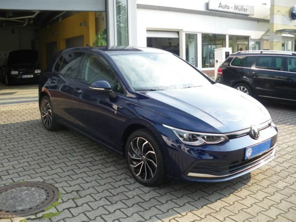 Volkswagen Golf 2022 Benzine