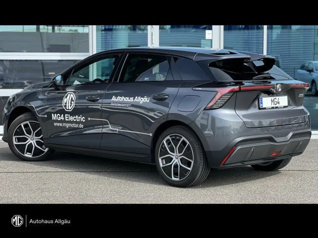 MG MG4
