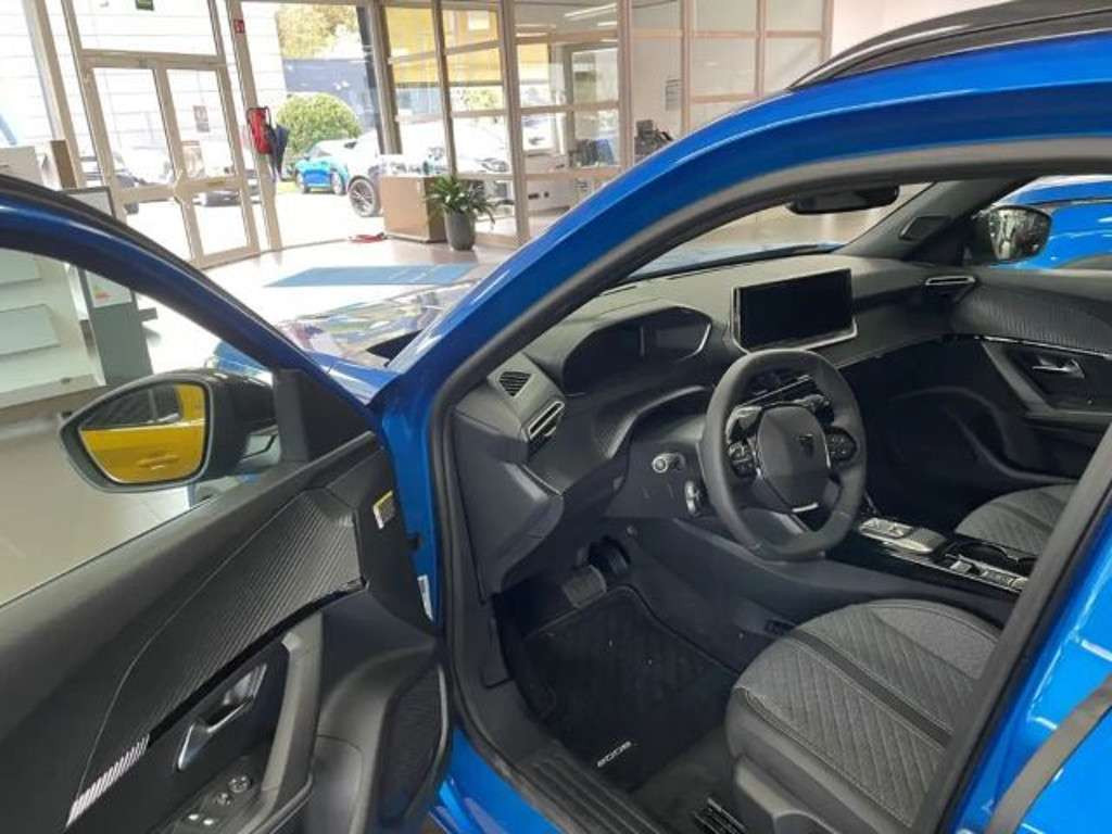 Peugeot e-2008