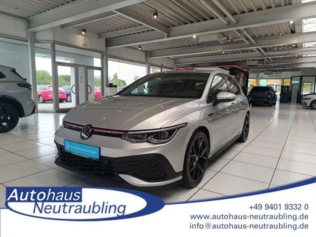 Volkswagen Golf 2023 Benzine