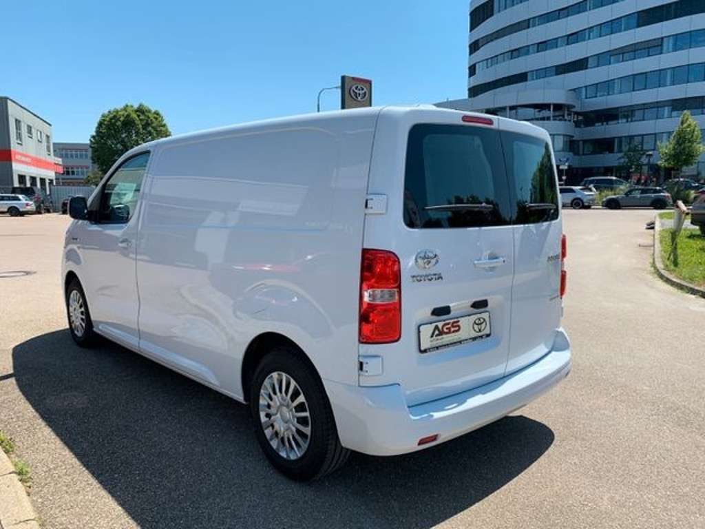 Toyota Proace Verso EV