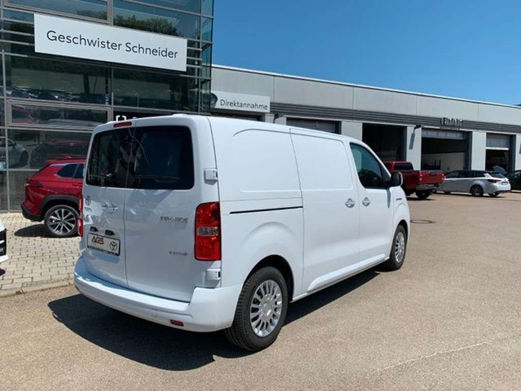 Toyota Proace Verso EV