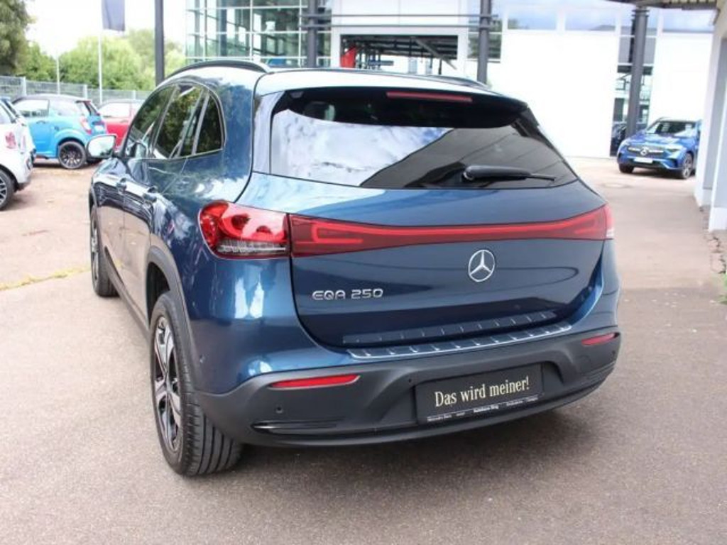 Mercedes-Benz EQA