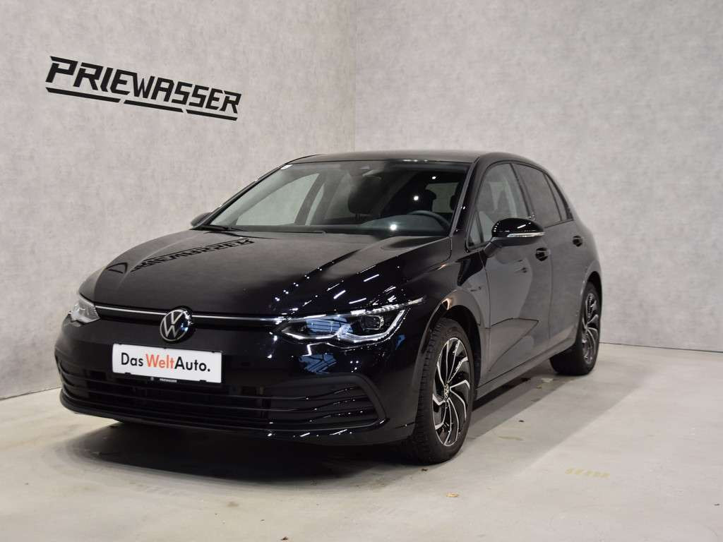 Volkswagen Golf 2024 Benzine