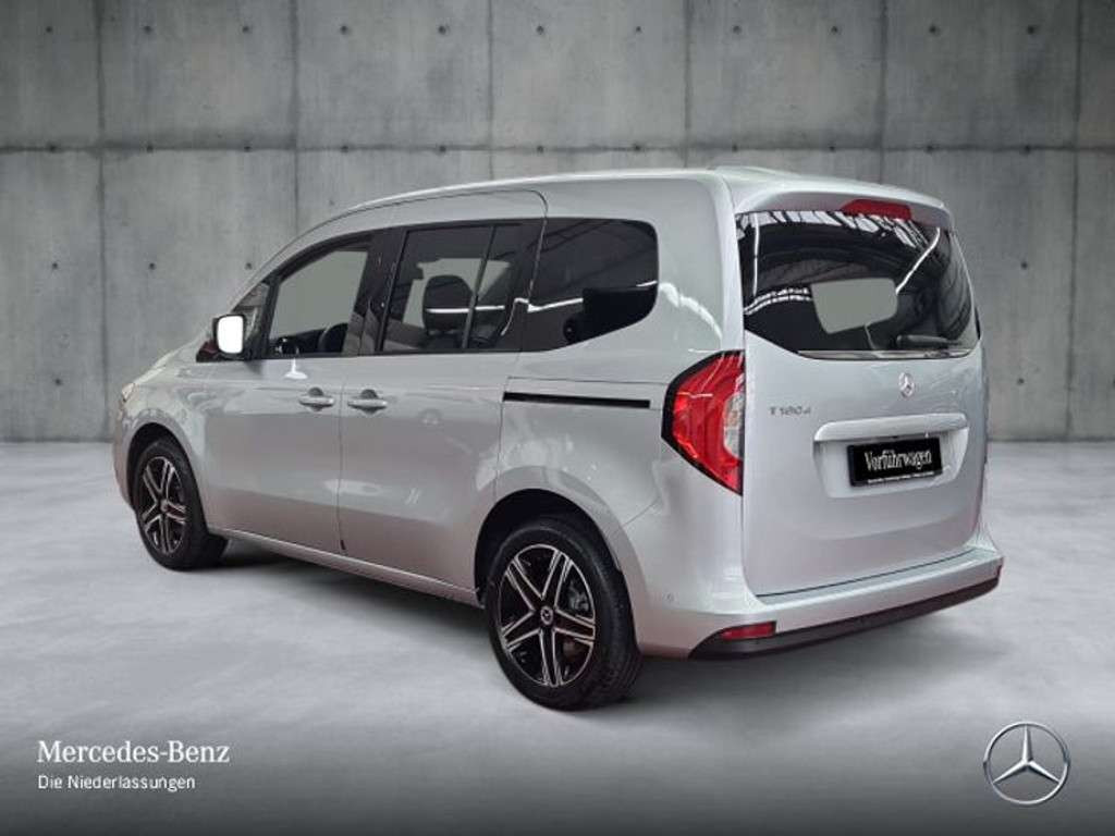 Mercedes-Benz T 180