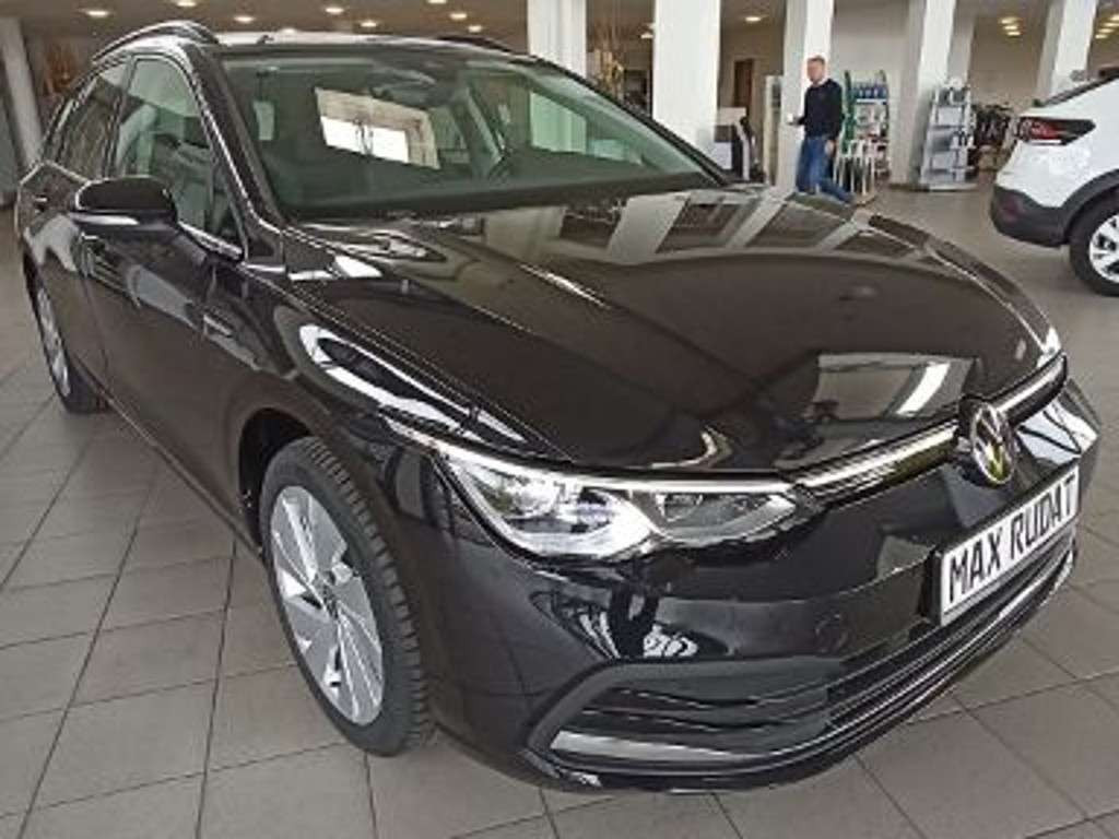 Volkswagen Golf 2023 Benzine