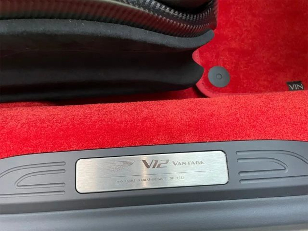 Aston Martin Vantage