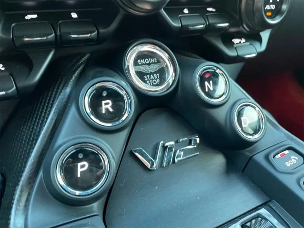 Aston Martin Vantage