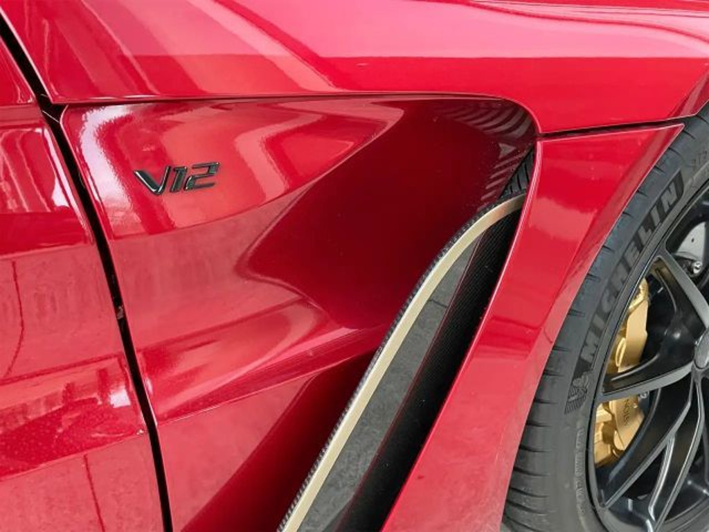 Aston Martin Vantage