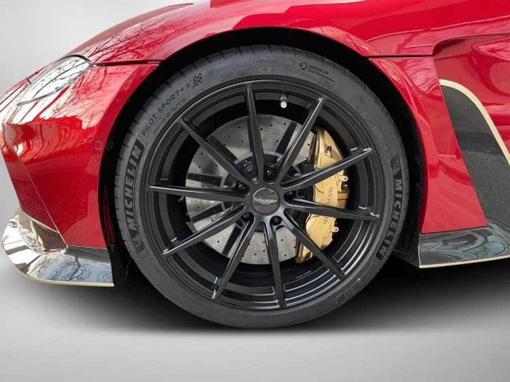 Aston Martin Vantage