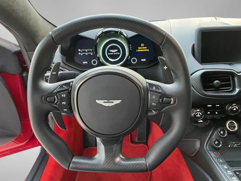 Aston Martin Vantage