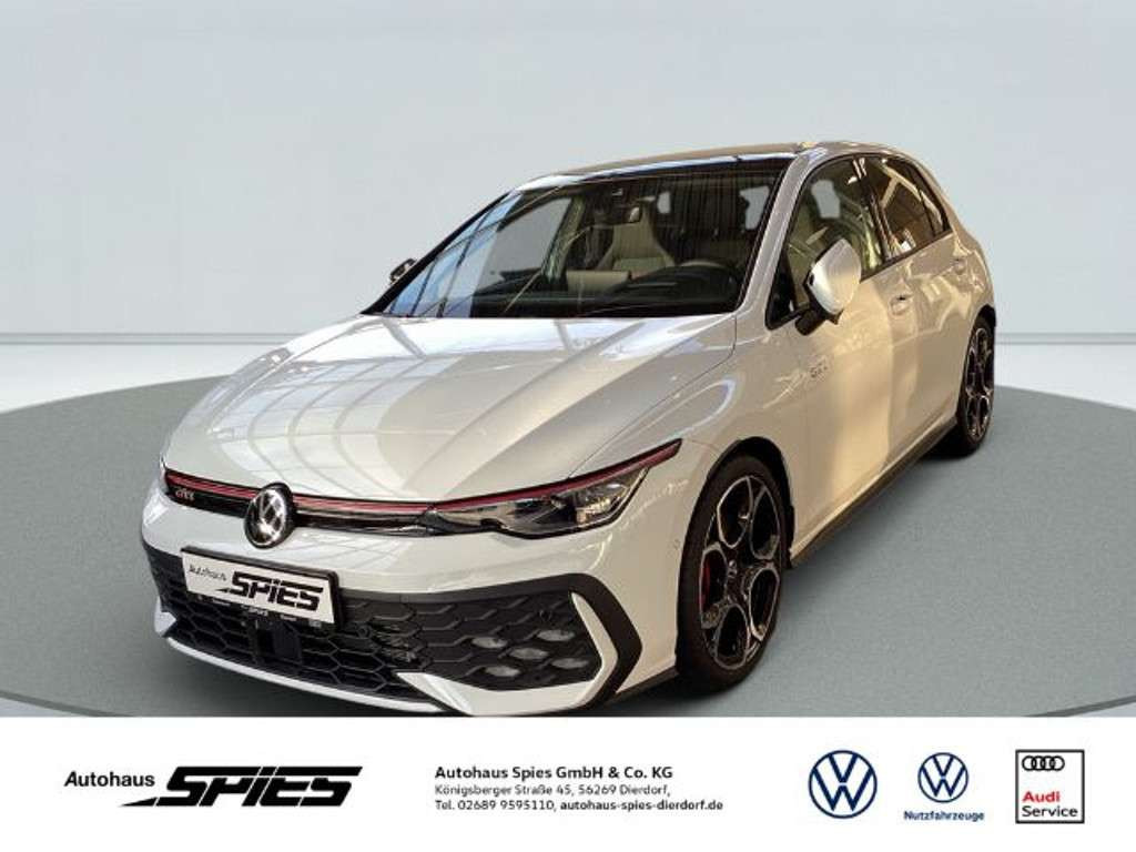 Volkswagen Golf 2024 Benzine