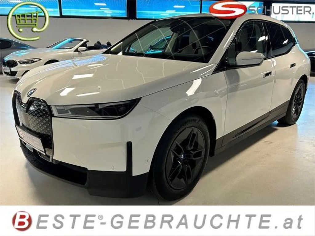 BMW iX