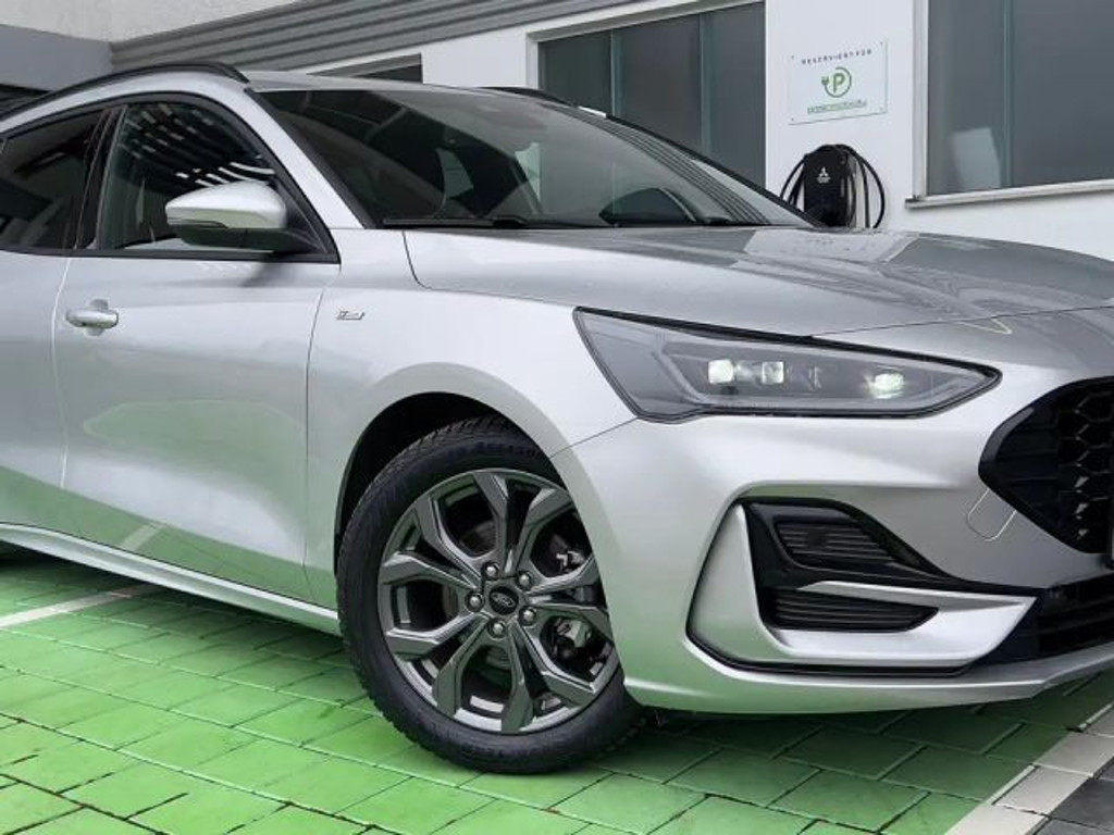 Ford Focus 2023 Benzine