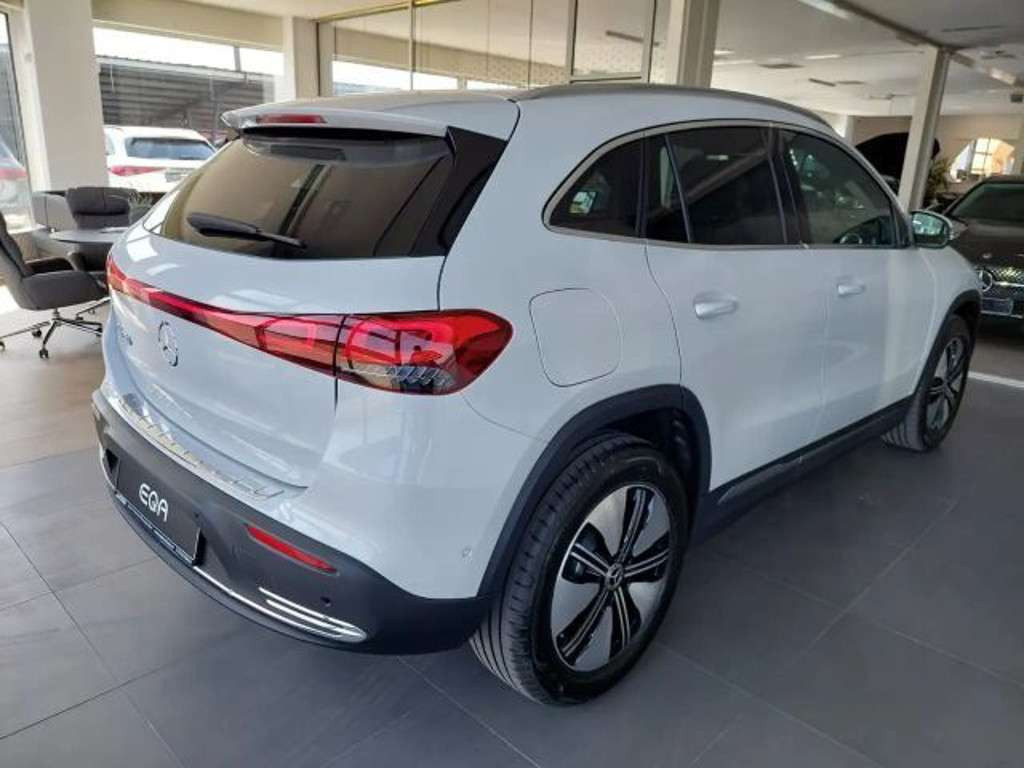Mercedes-Benz EQA