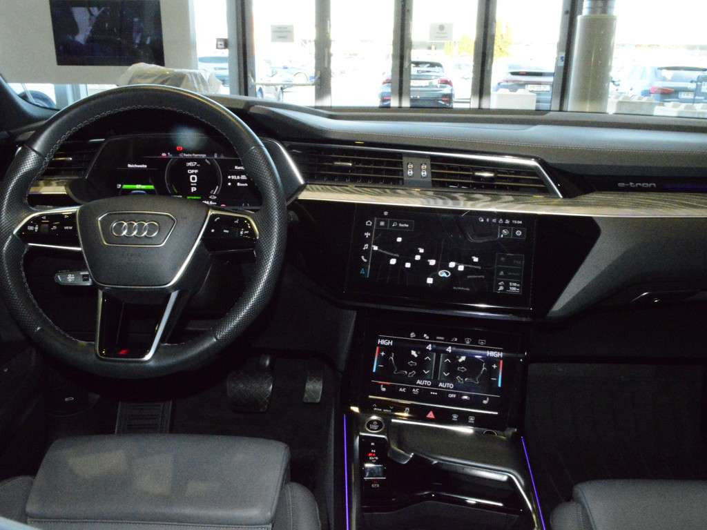 Audi e-tron