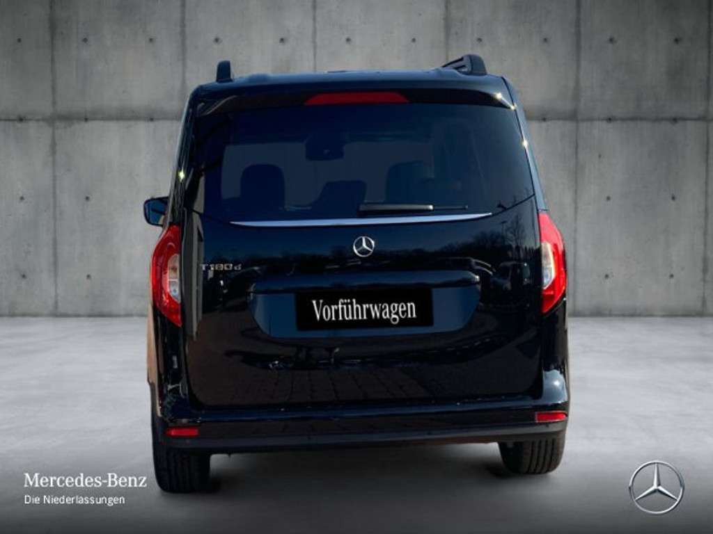 Mercedes-Benz T 180