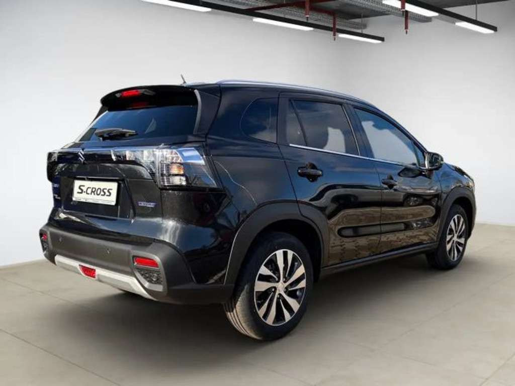Suzuki S-Cross