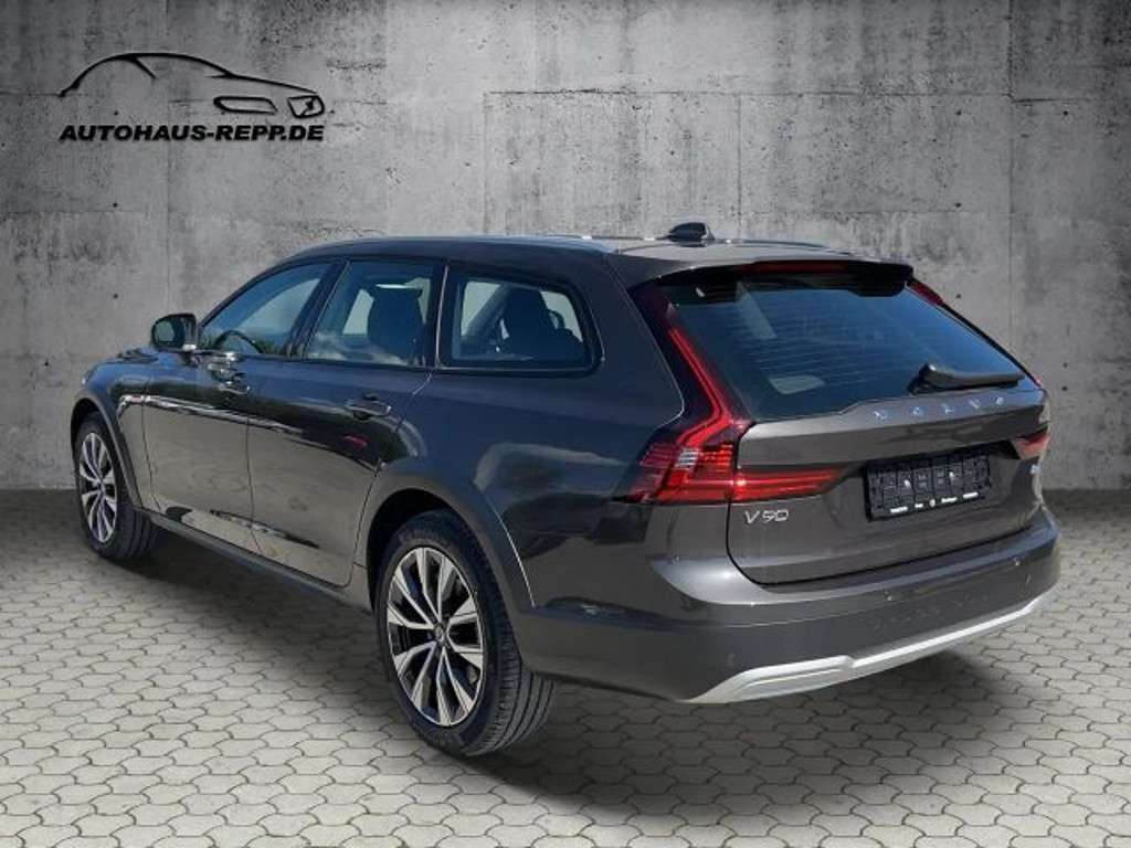 Volvo V90 Cross Country