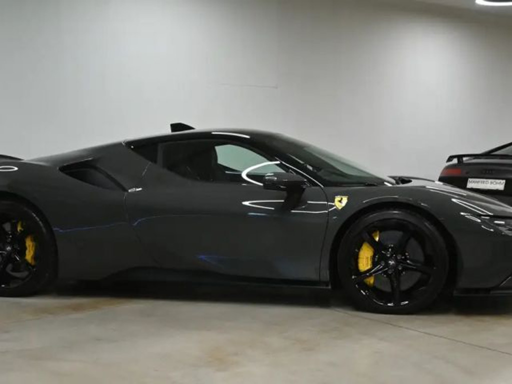 Ferrari SF90