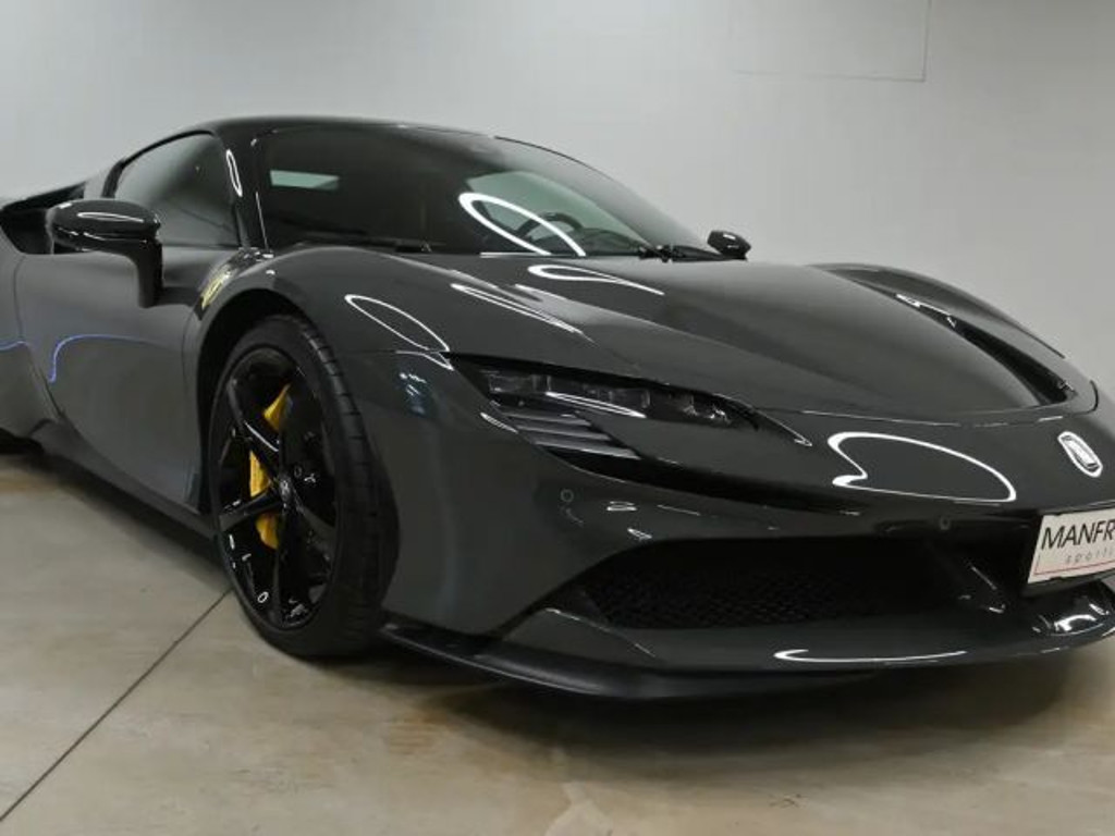 Ferrari SF90