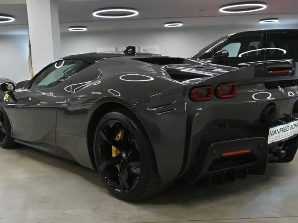 Ferrari SF90