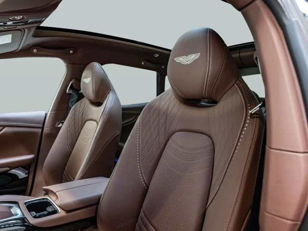 Aston Martin DBX