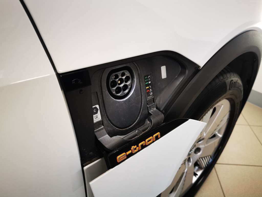 Audi e-tron