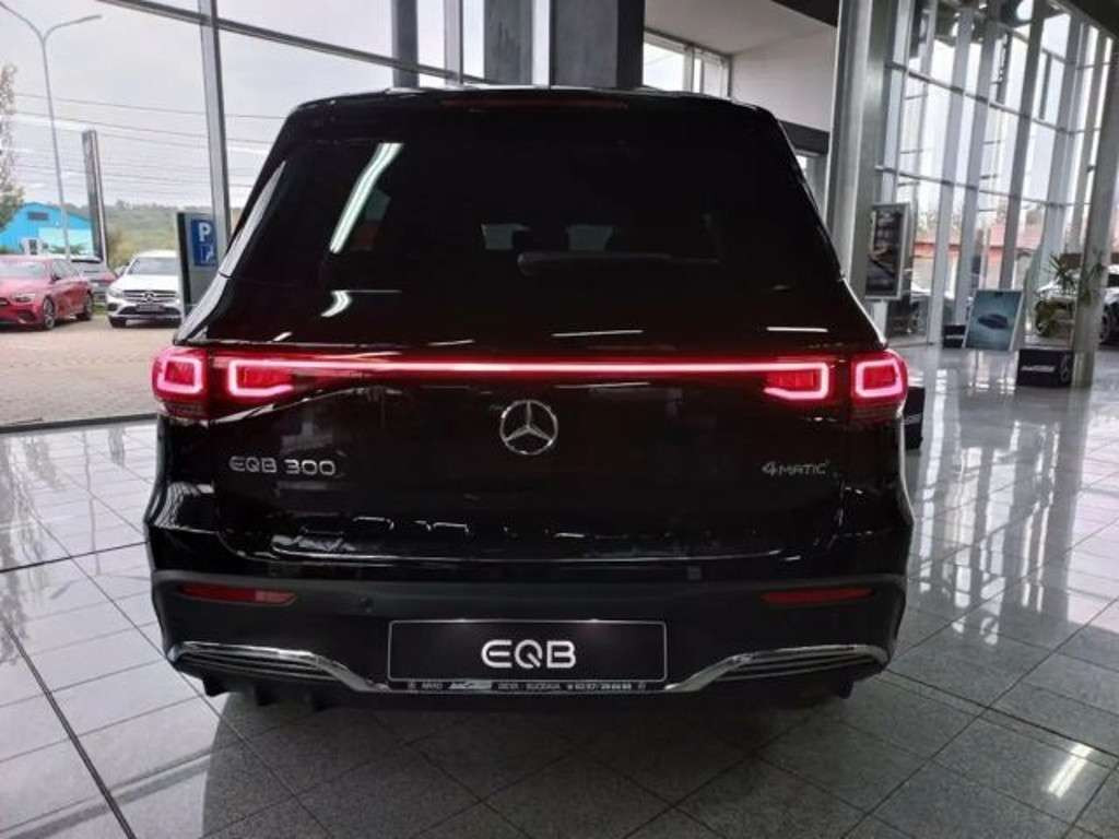 Mercedes-Benz EQB