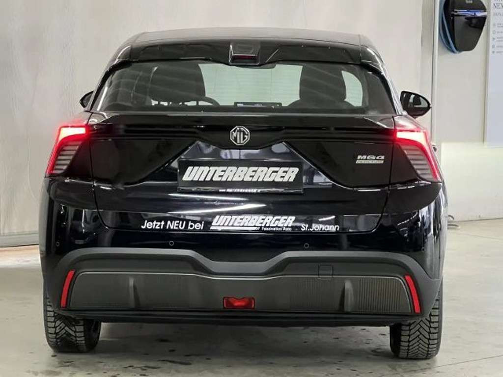 MG MG4