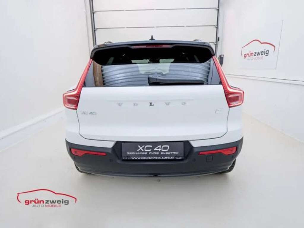 Volvo EX40