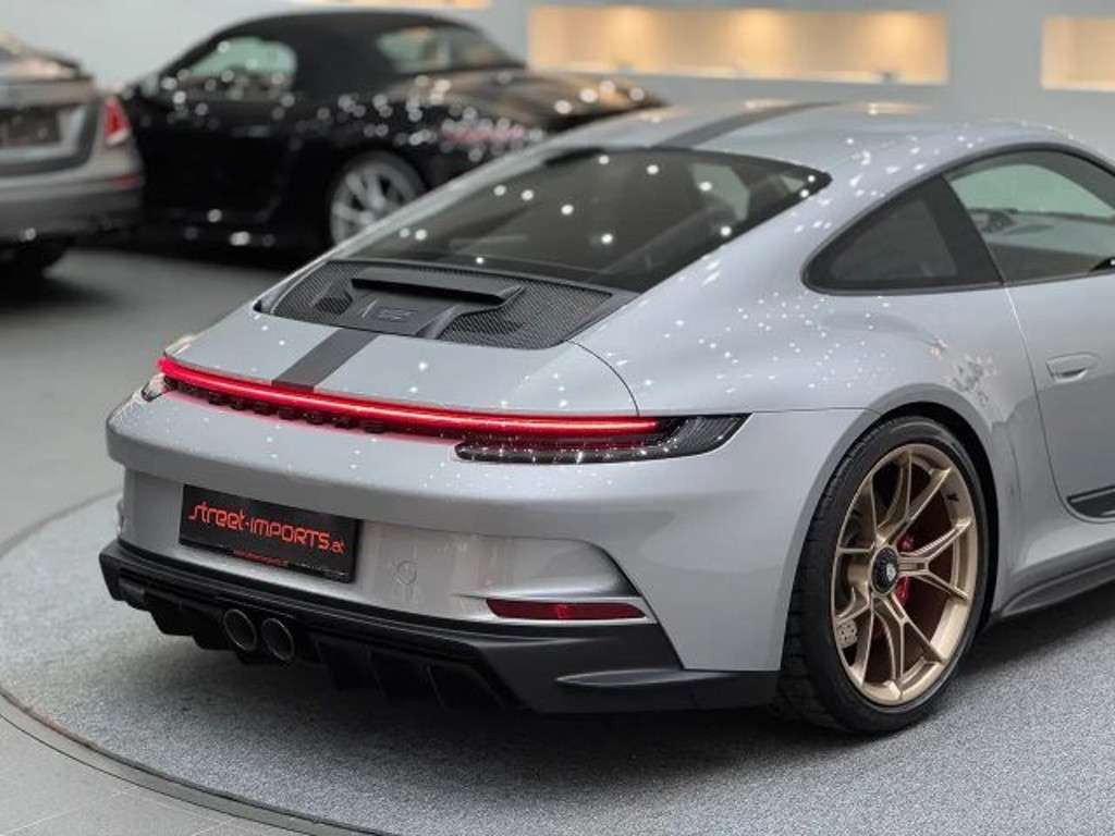 Porsche 992