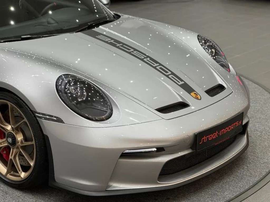 Porsche 992