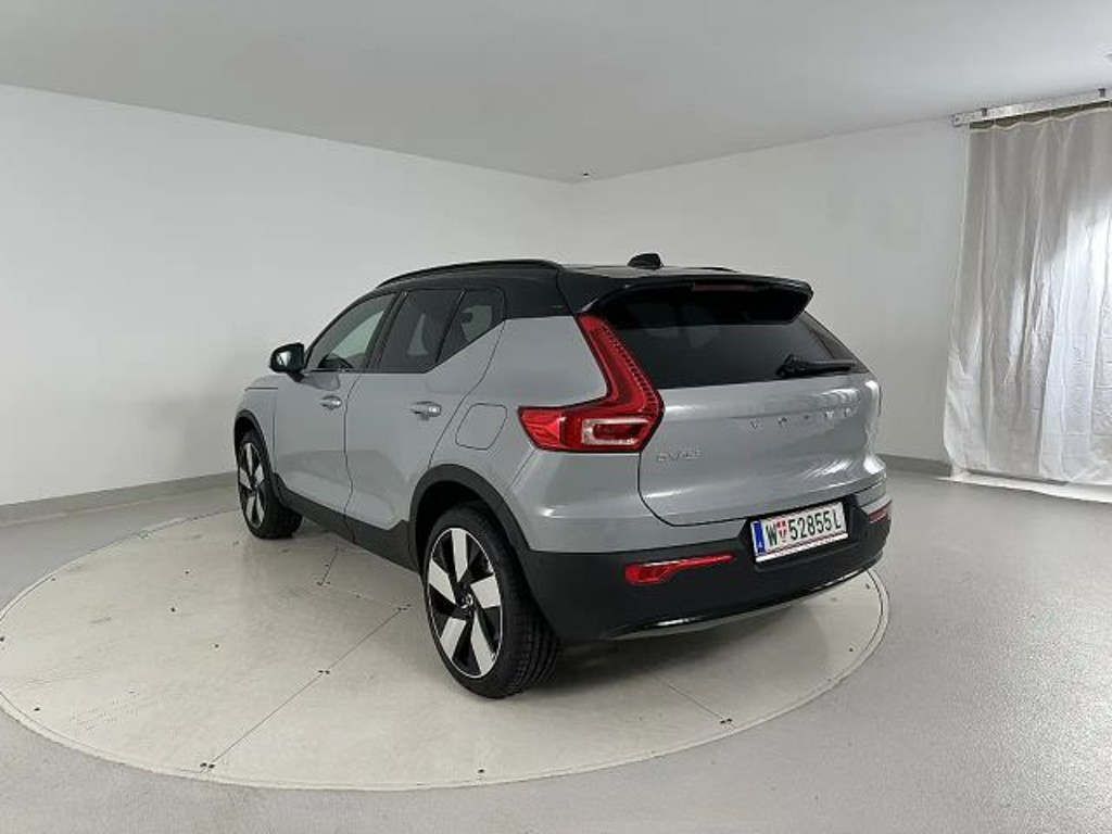 Volvo EX40