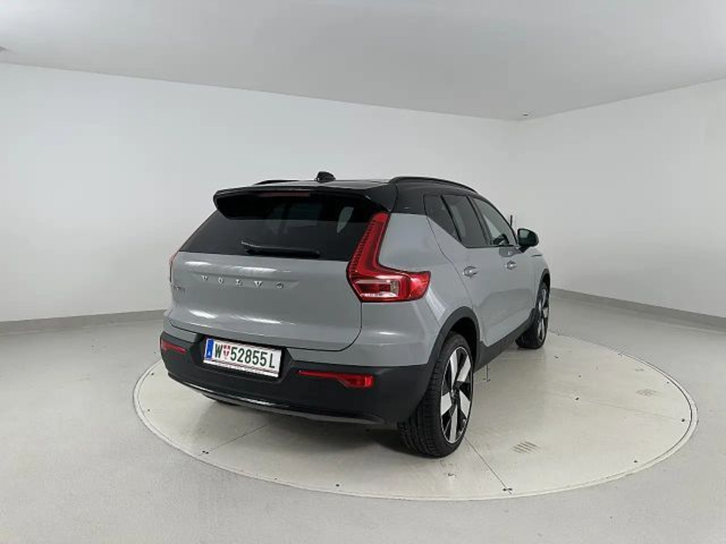 Volvo EX40