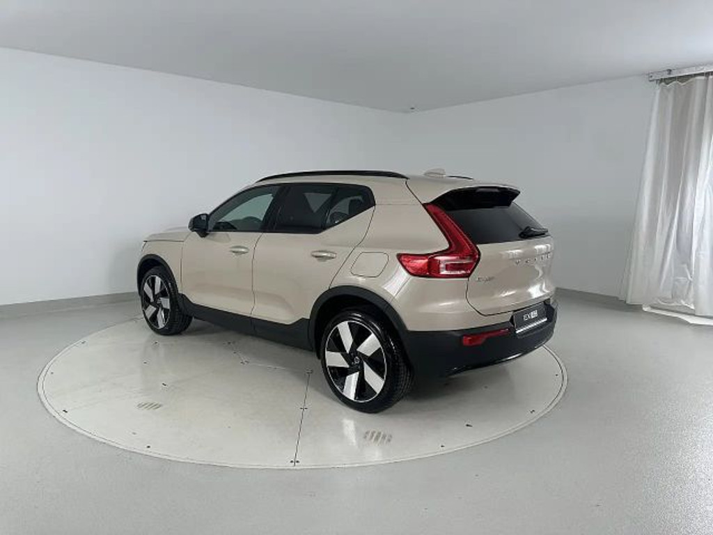 Volvo EX40