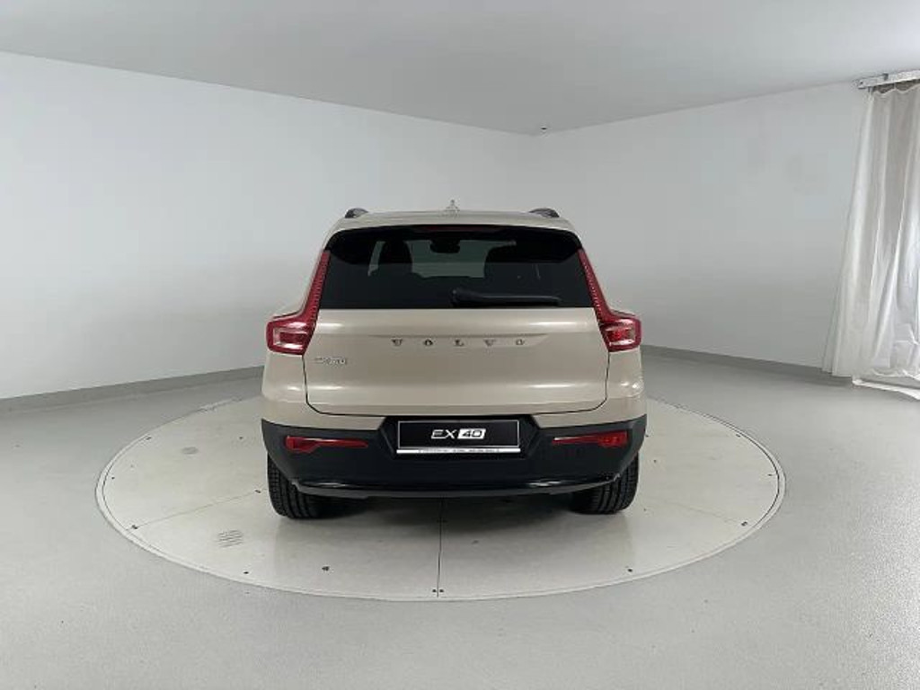 Volvo EX40