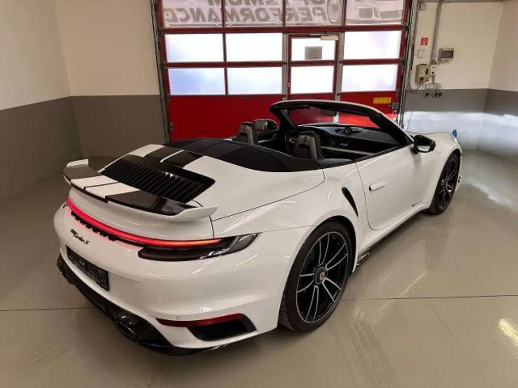 Porsche 992