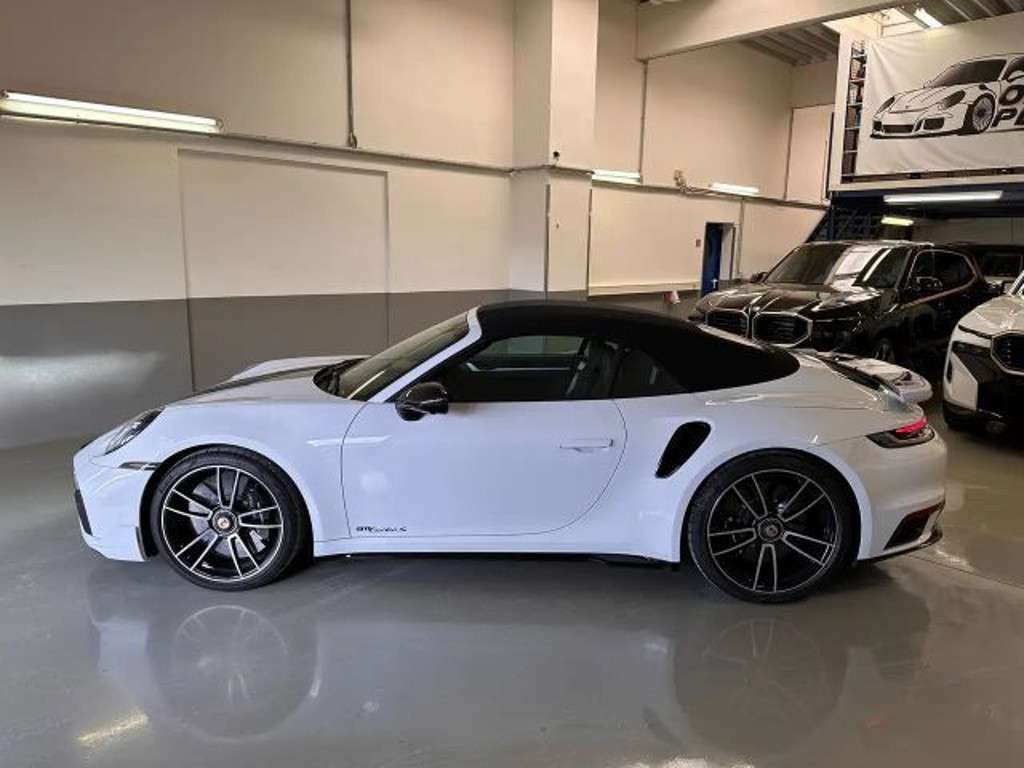 Porsche 992
