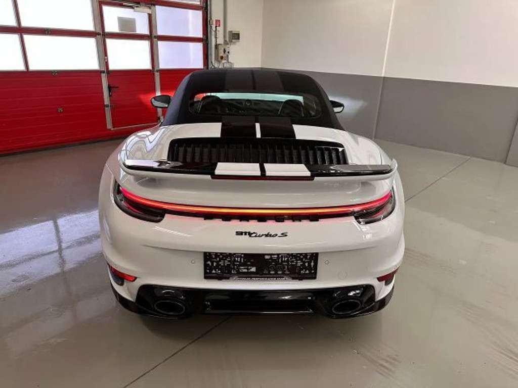 Porsche 992