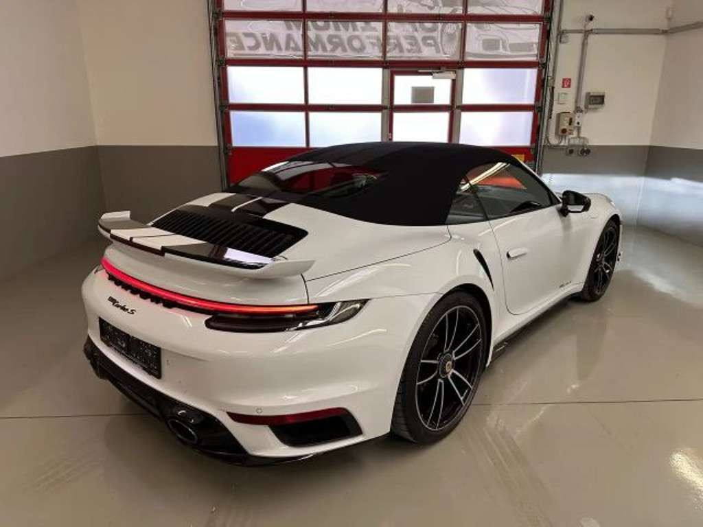Porsche 992
